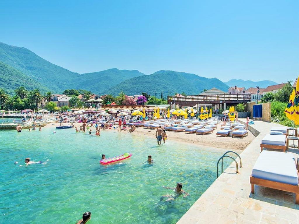 Villa Lastva Apartments Tivat Dış mekan fotoğraf