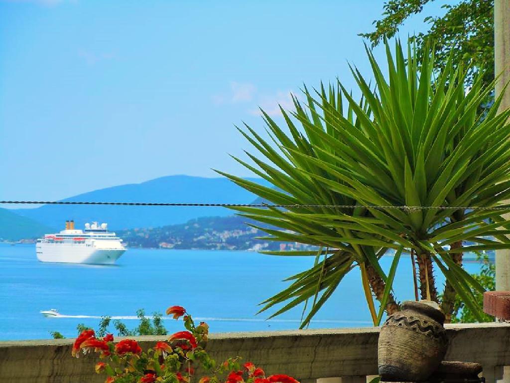 Villa Lastva Apartments Tivat Dış mekan fotoğraf